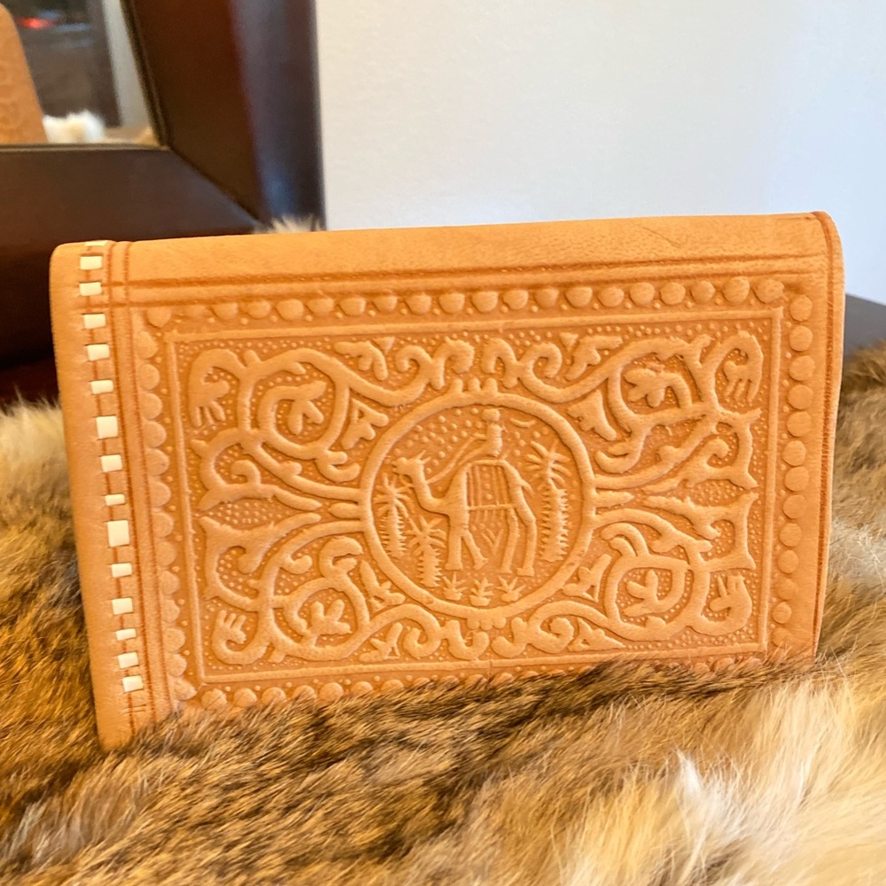 Art Casual Leather Wallet with Camel Printed